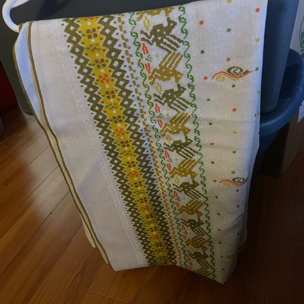 Lovely vintage table cloth